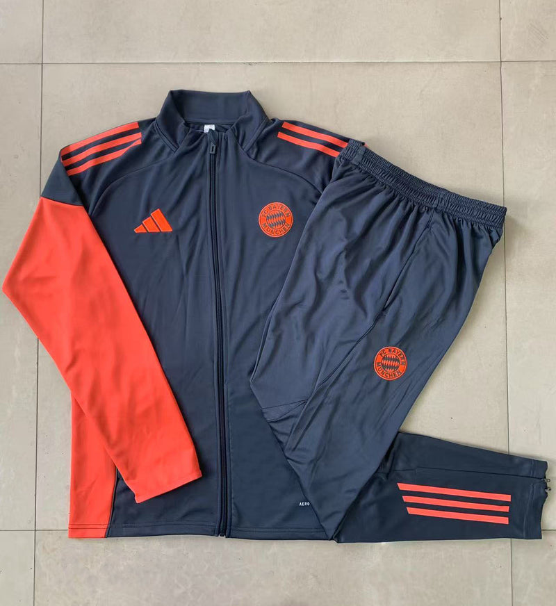 PANTALONI + FELPA BAYERN MONACO I 24/25 