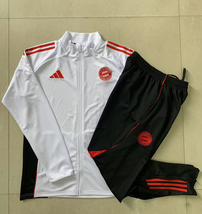 PANTALONI + FELPA BAYERN MONACO I 24/25 