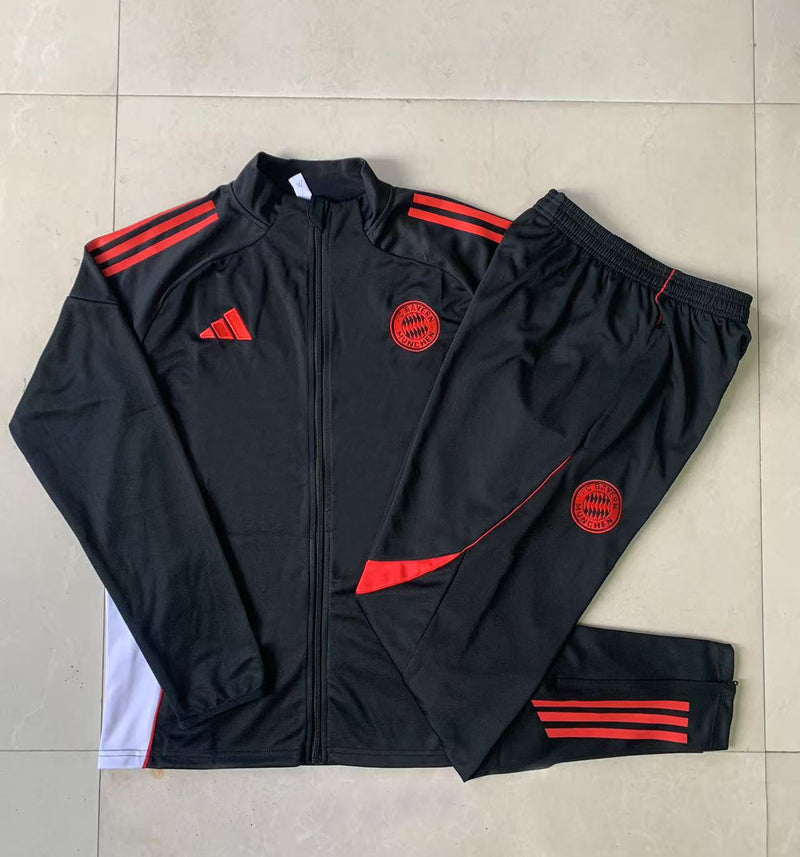 PANTALONI + FELPA BAYERN MONACO I 24/25 
